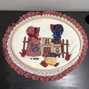 Vtg Country Fabric Wall Art Sunbonnet Girls Quilt Appliqué Lace Frame Decor Red